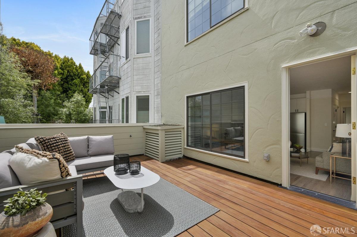 400 Avila Street # 106