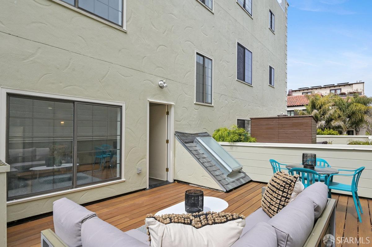 400 Avila Street # 106