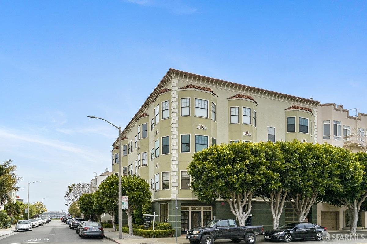 400 Avila Street # 106