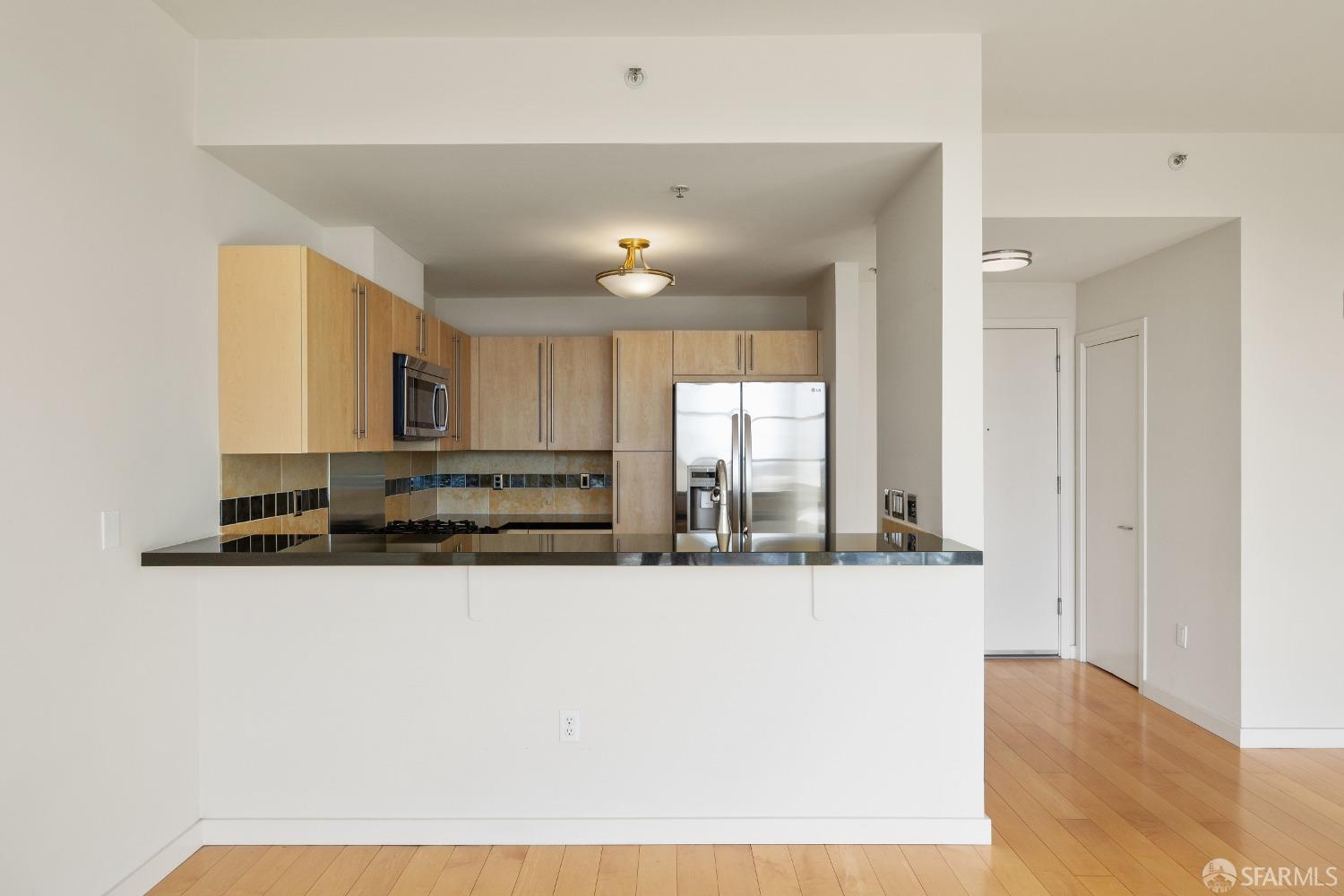 1600 Webster Street # 407