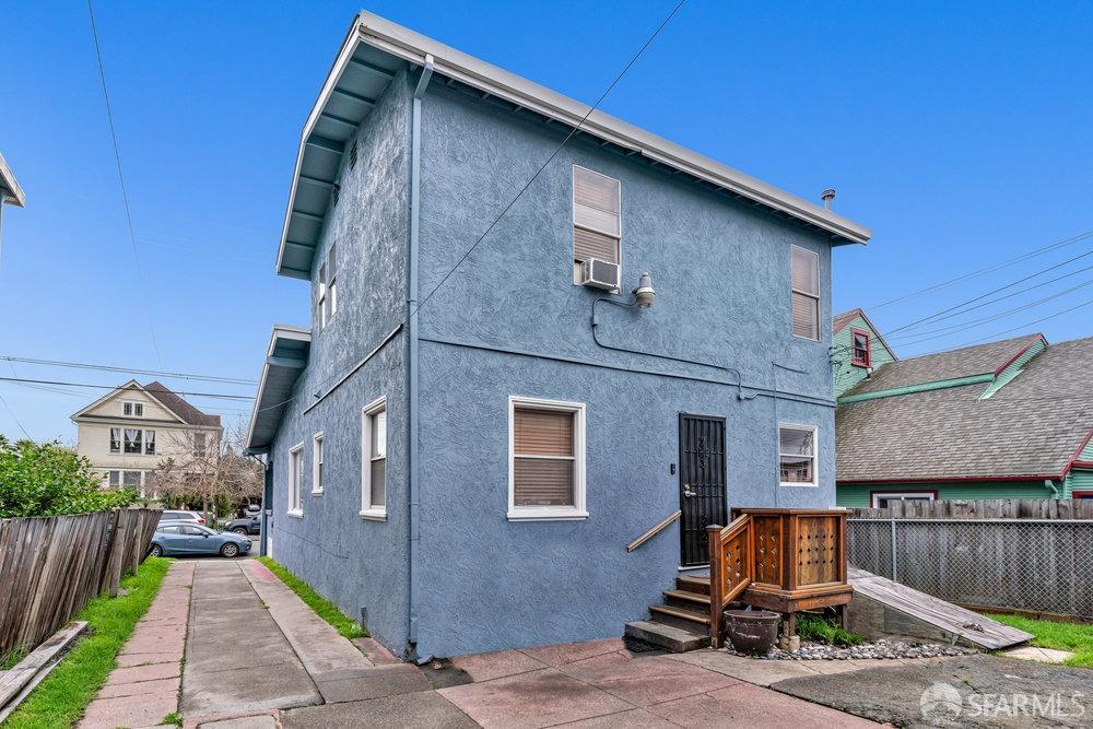 1631 Julia Street