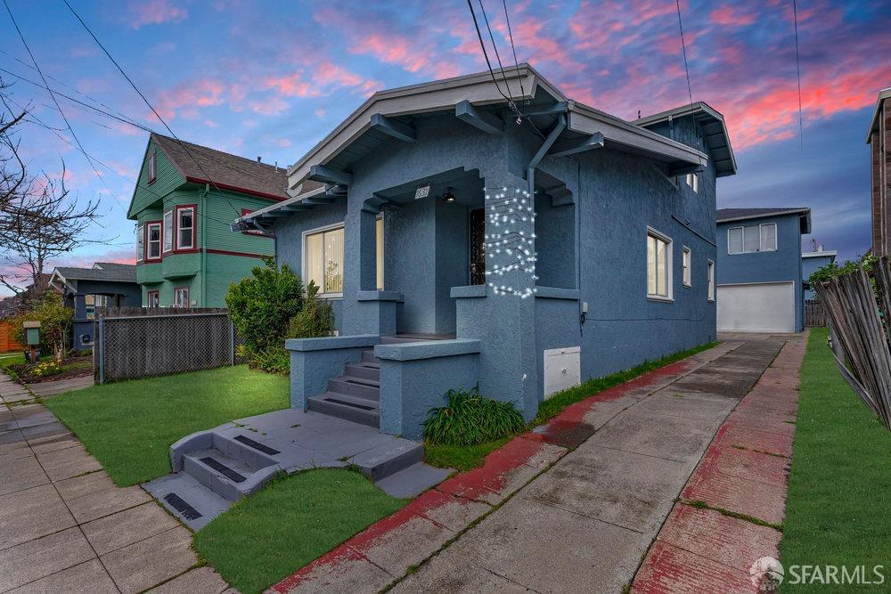 1631 Julia Street