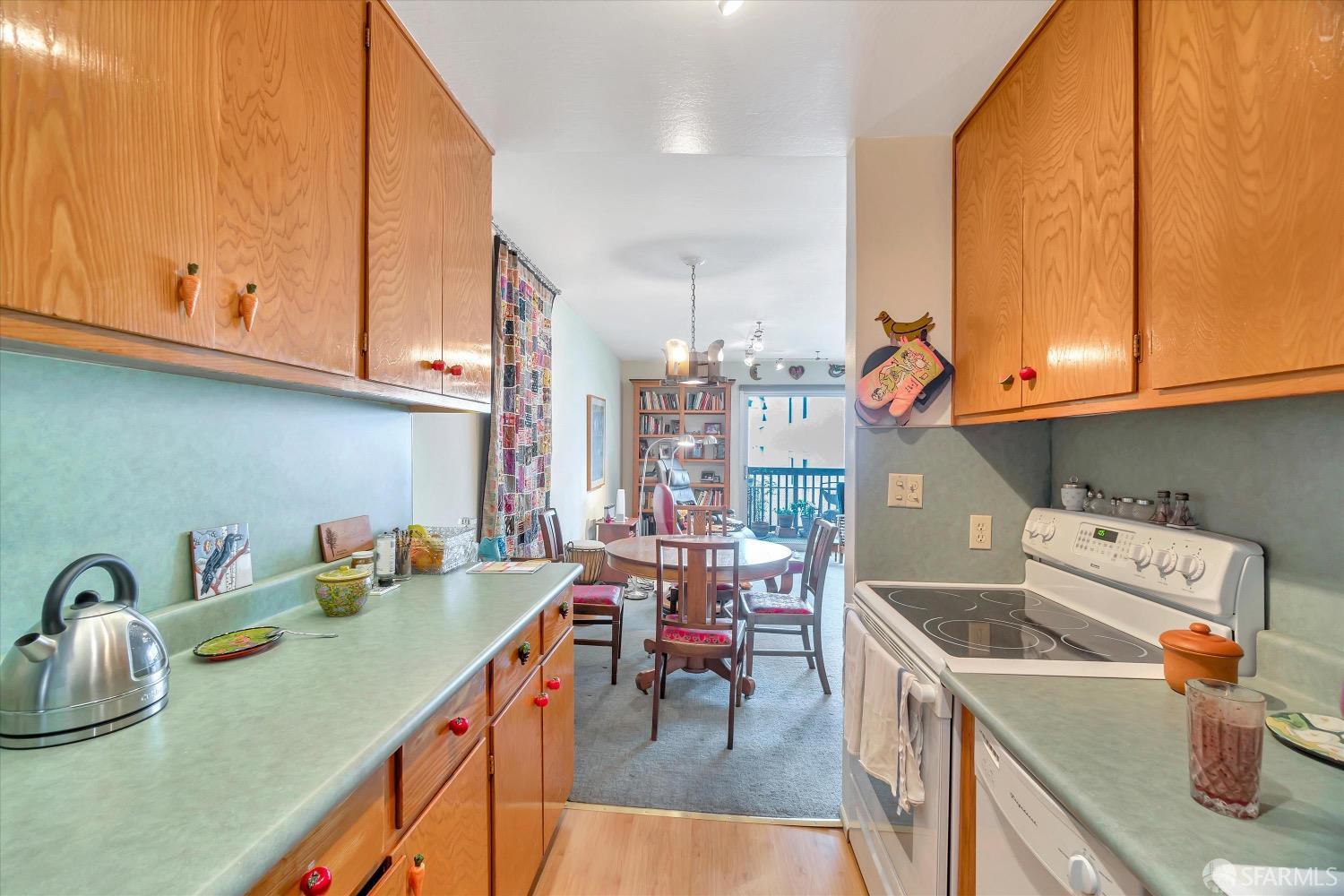 1460 Webster Street # 5