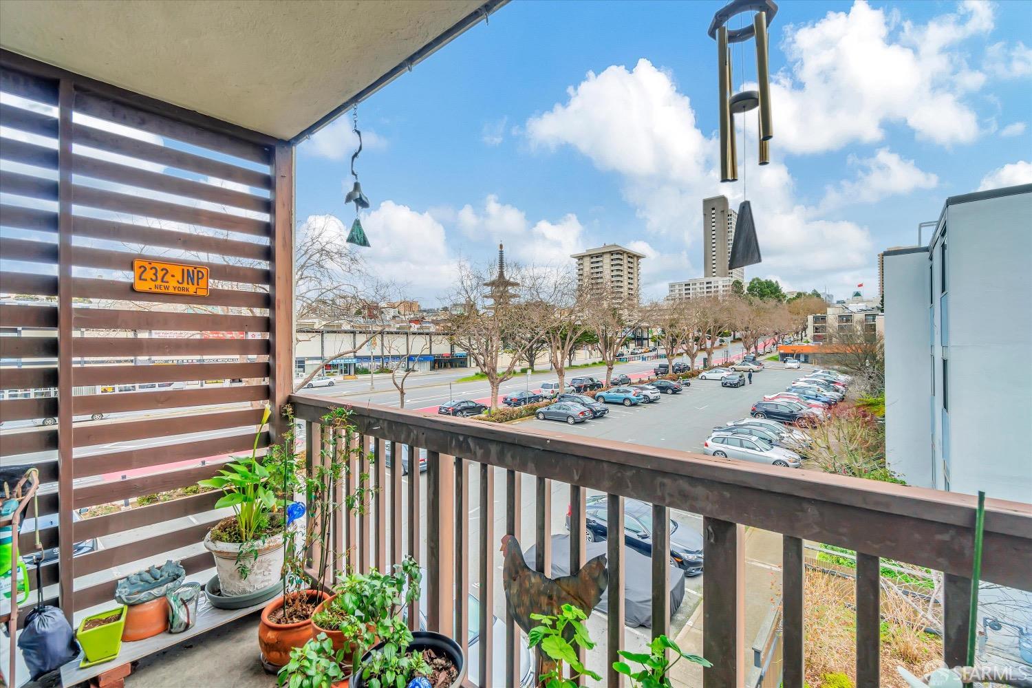 1460 Webster Street # 5