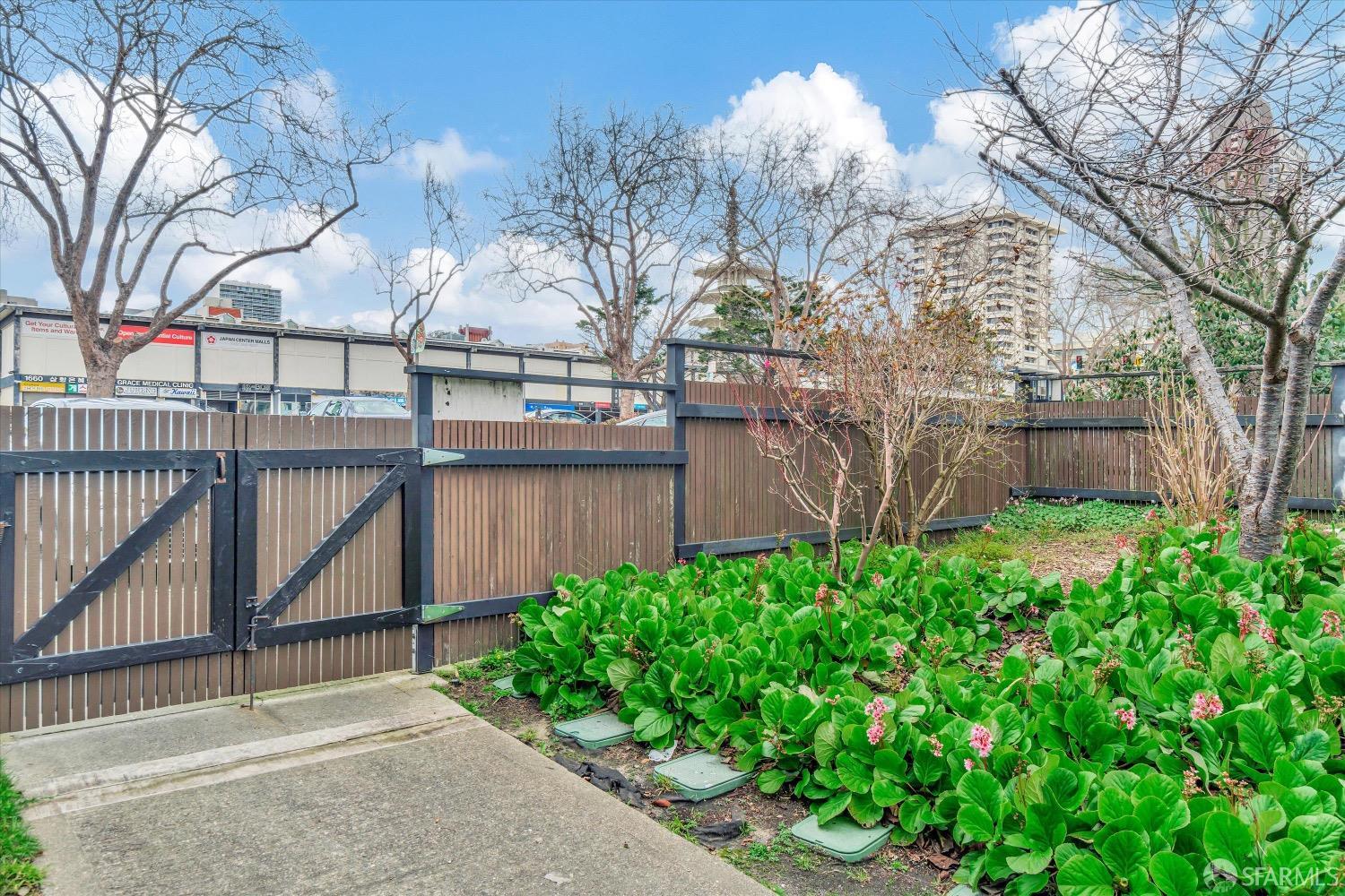 1460 Webster Street # 5