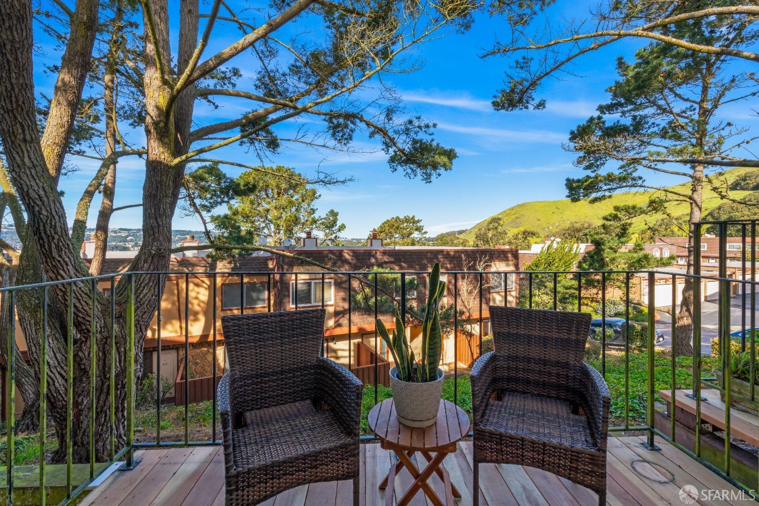 831 Ridge Court