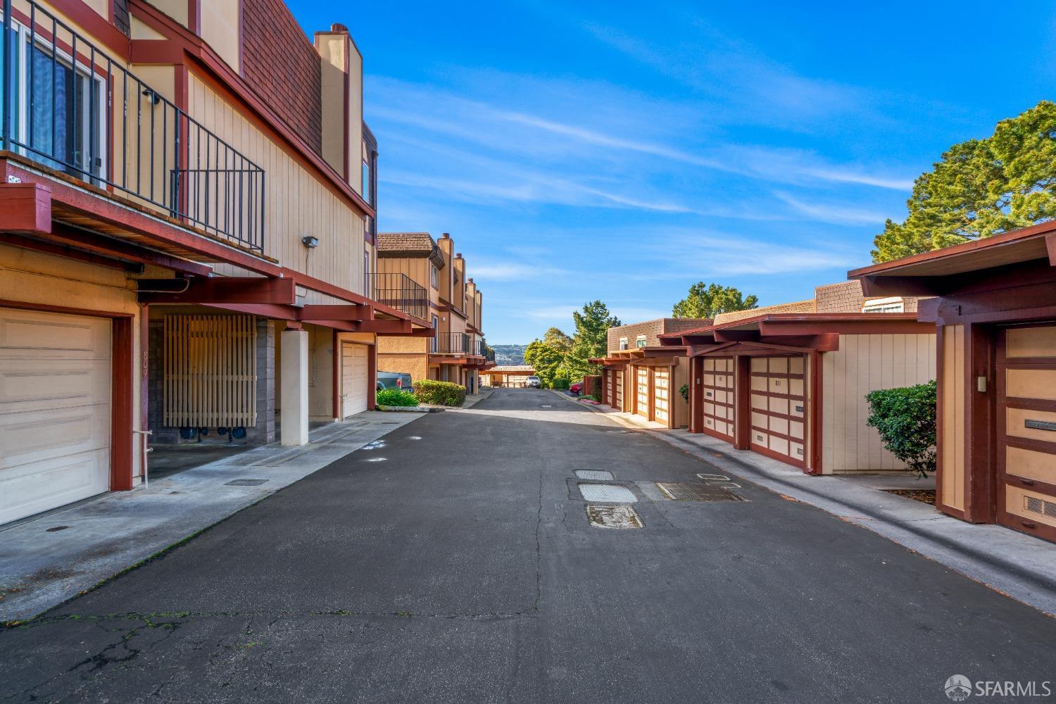 831 Ridge Court