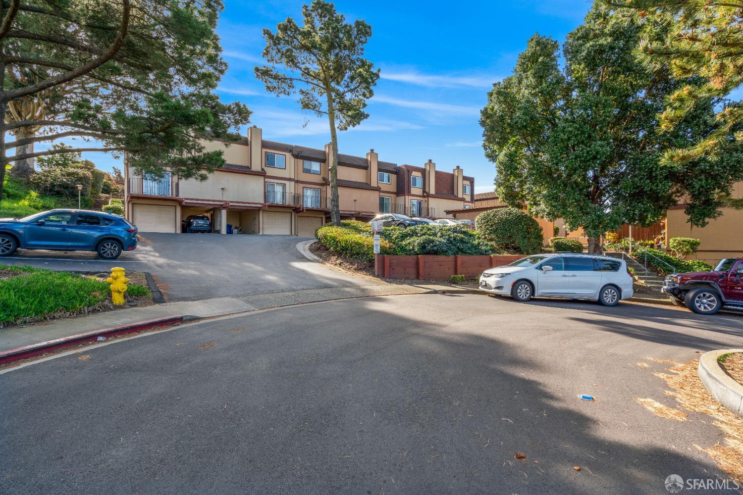831 Ridge Court