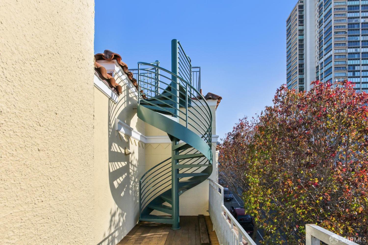 1760 Mason Street