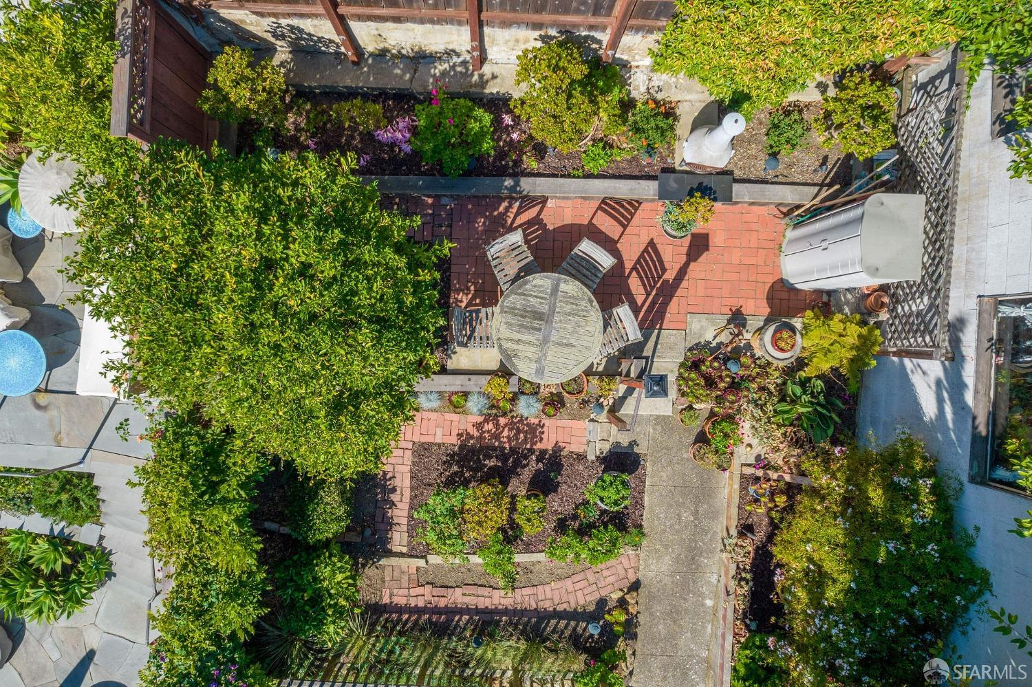 76 Saturn Street
