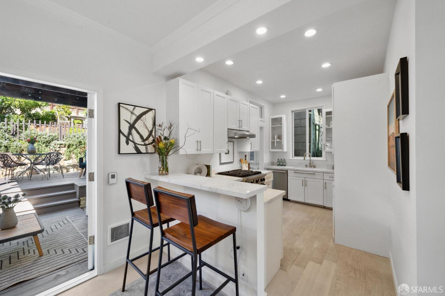 76 Saturn Street