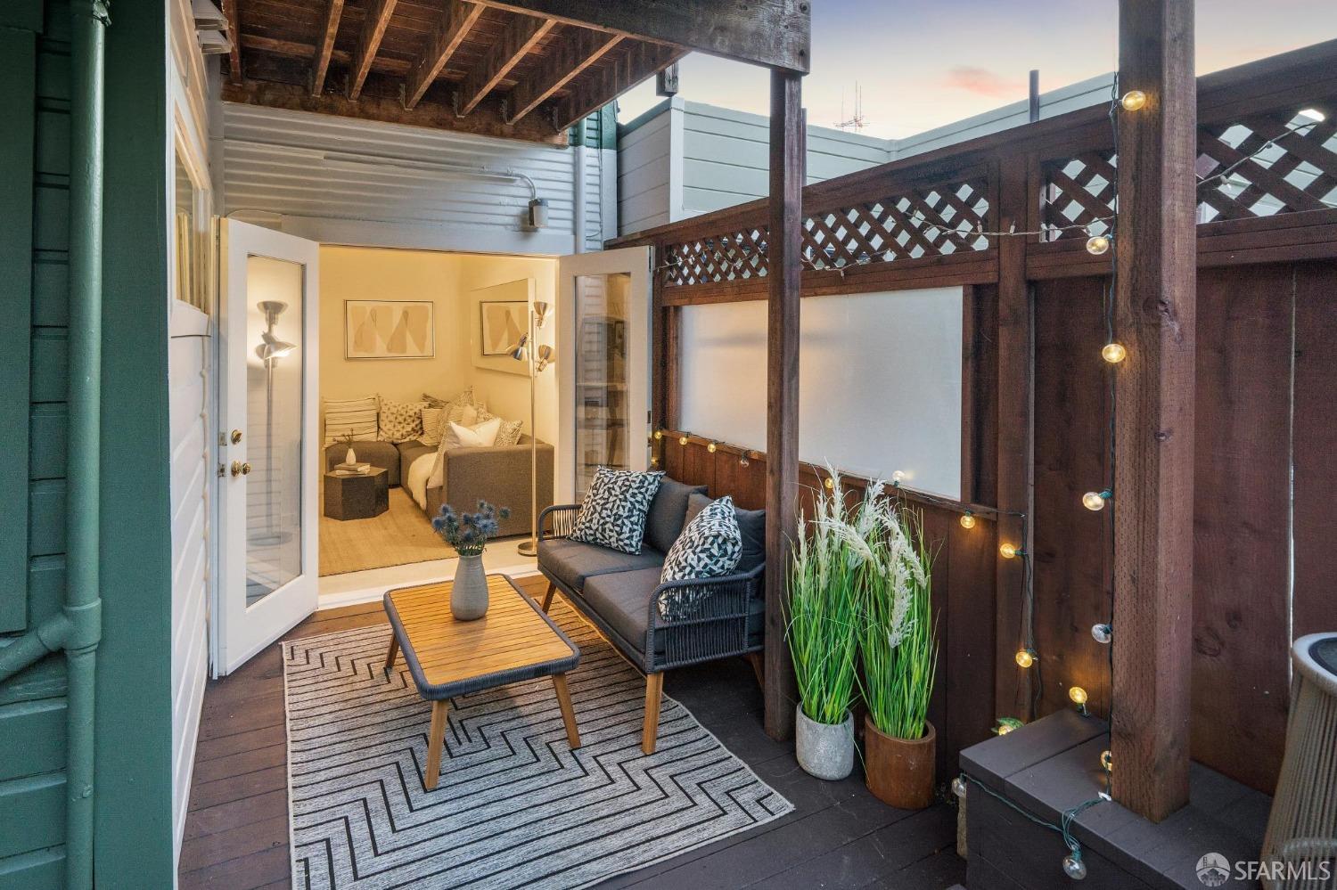 76 Saturn Street