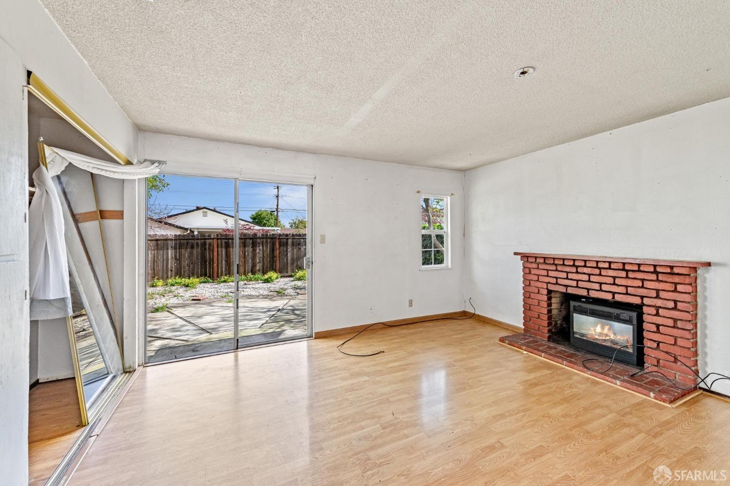 2597 E Olivera Road