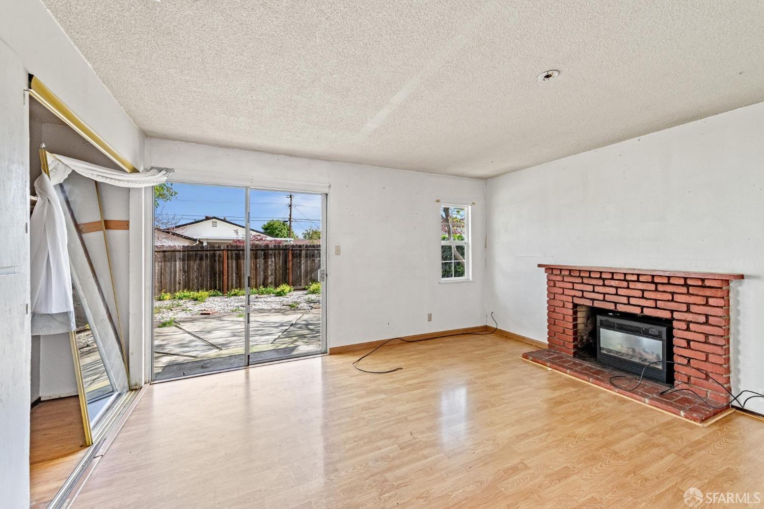 2597 E Olivera Road