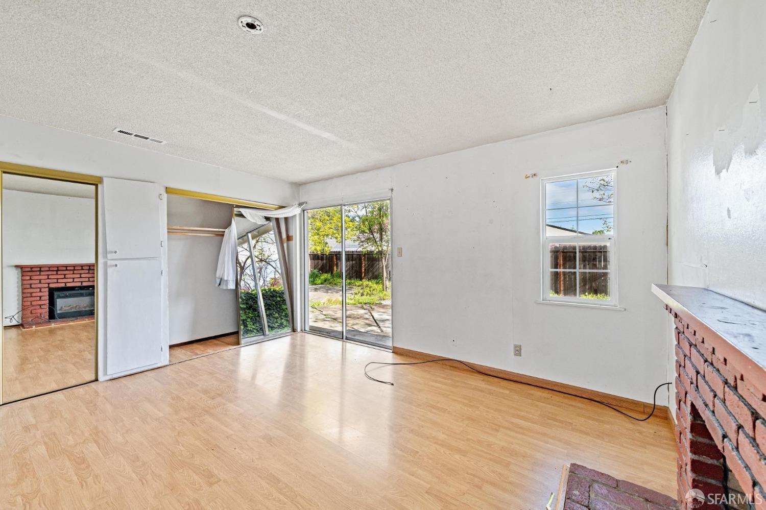 2597 E Olivera Road