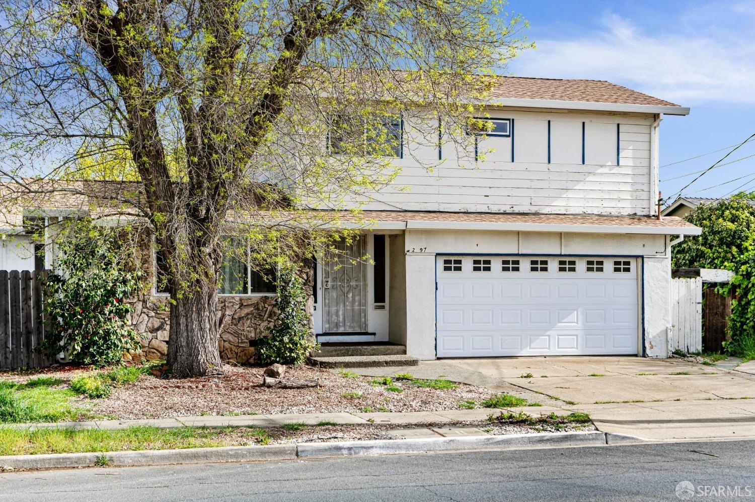 2597 E Olivera Road