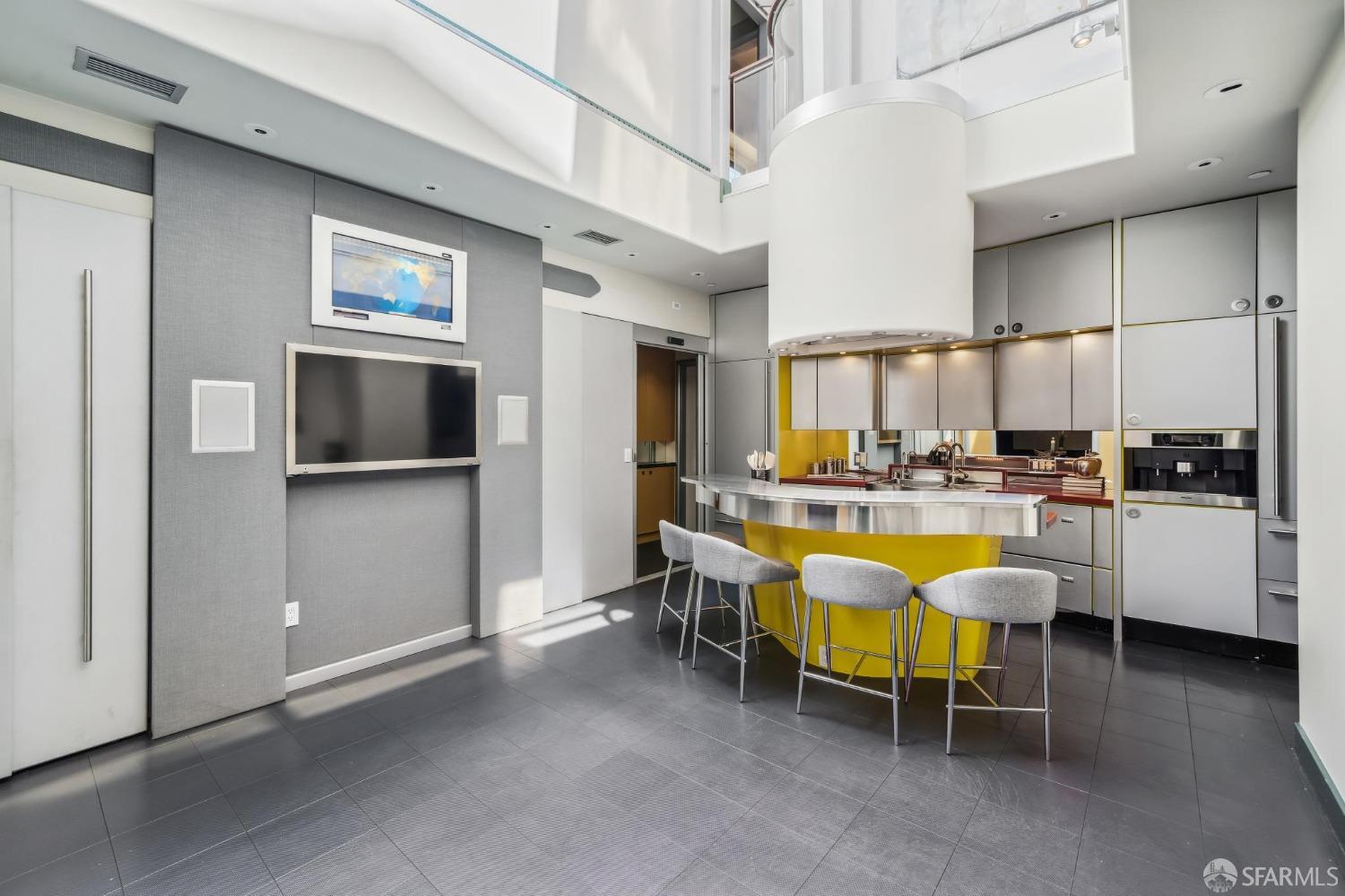 1216 Folsom Street