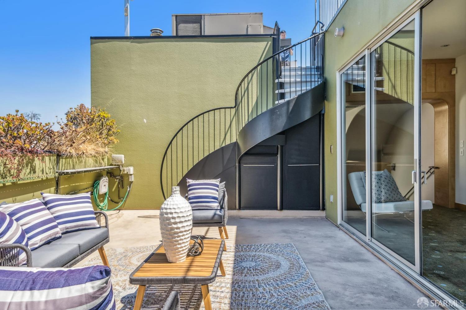 1216 Folsom Street