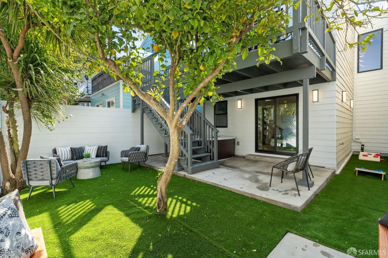 1609 Castro Street