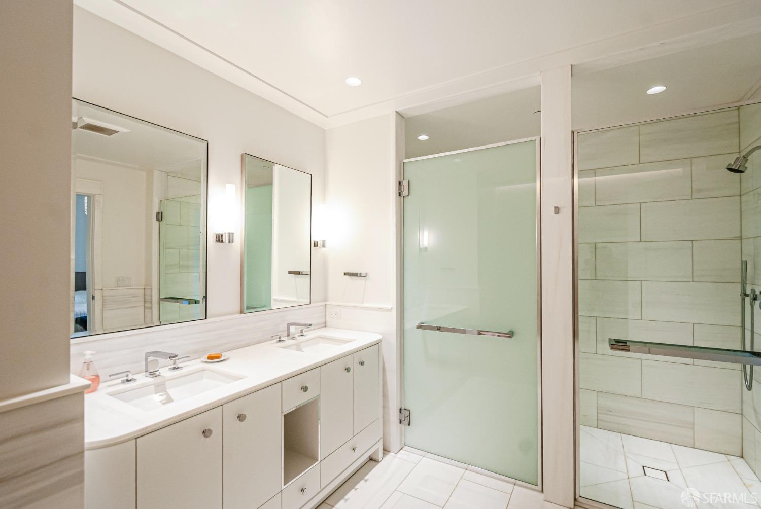875 California Street # 305