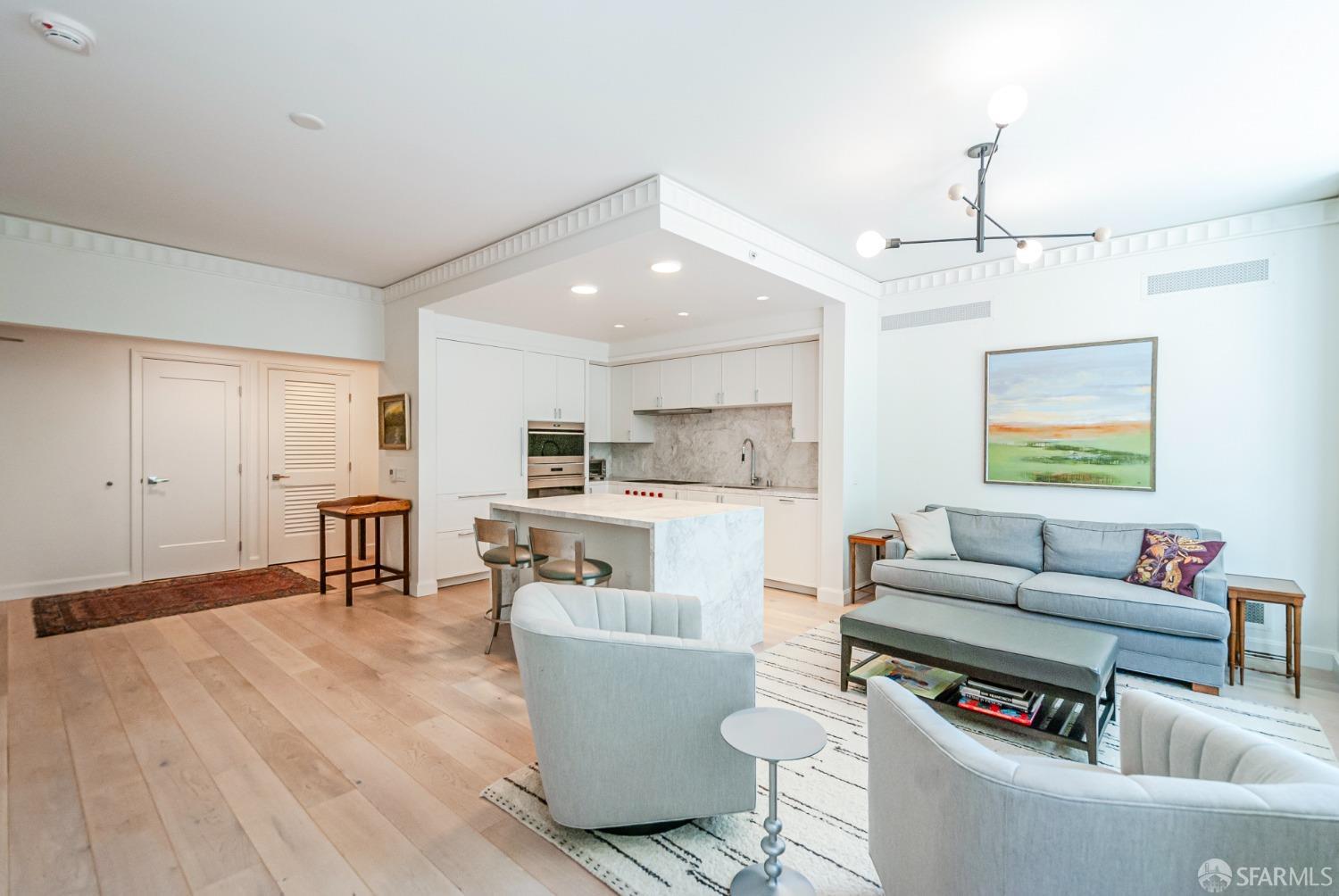 875 California Street # 305