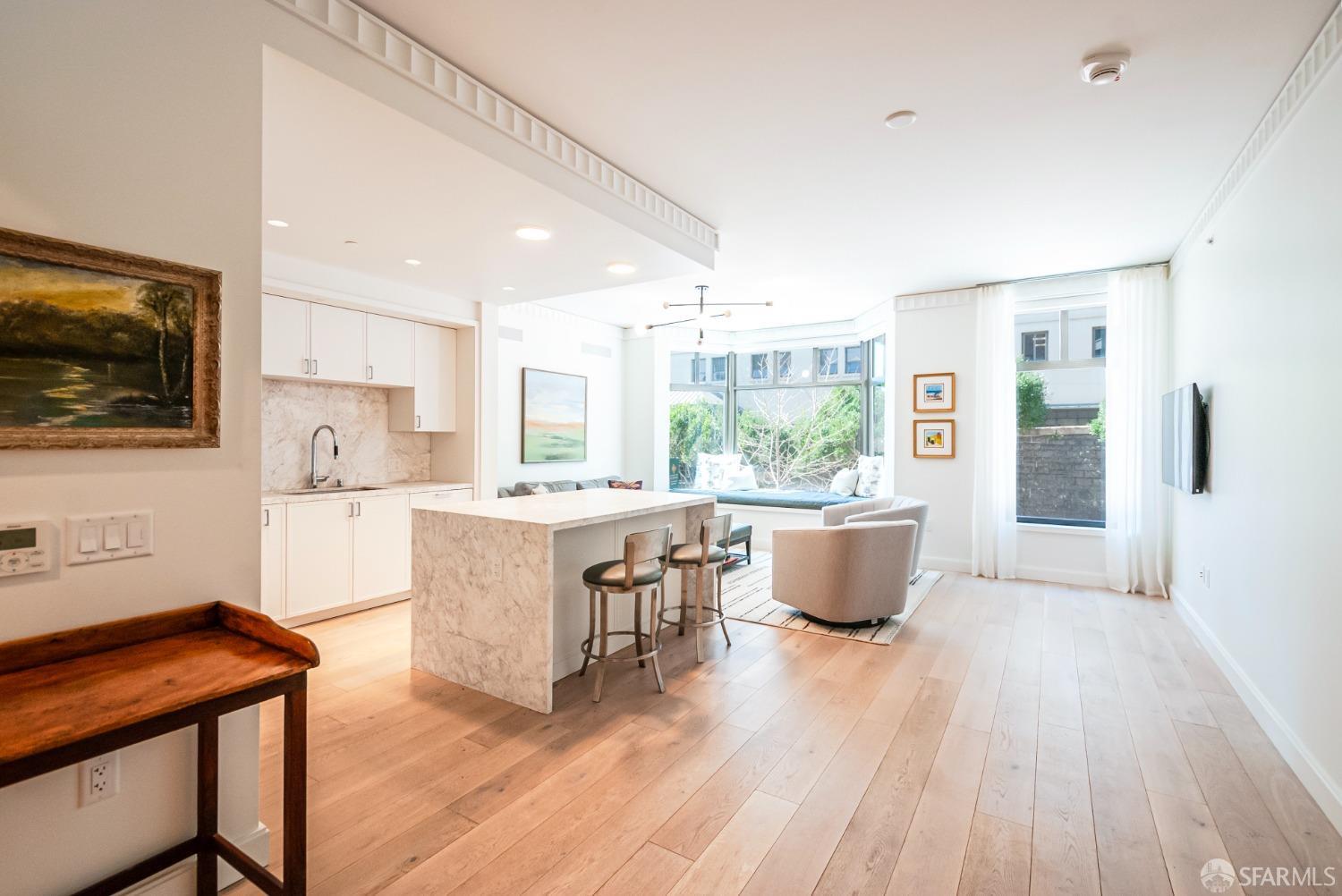 875 California Street # 305