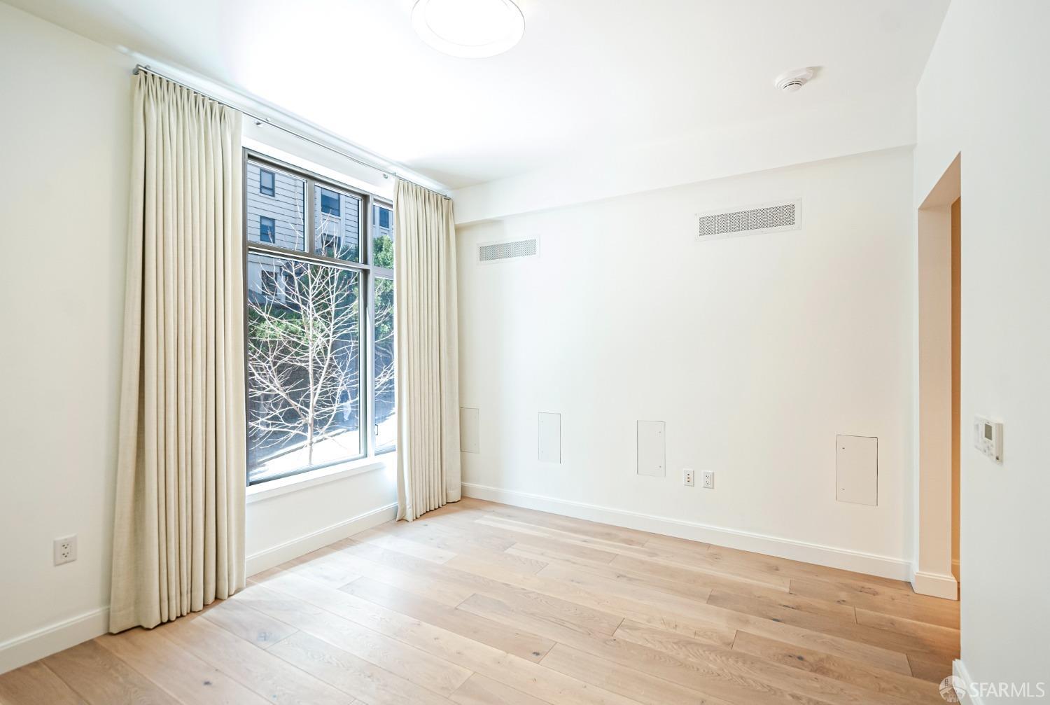 875 California Street # 305