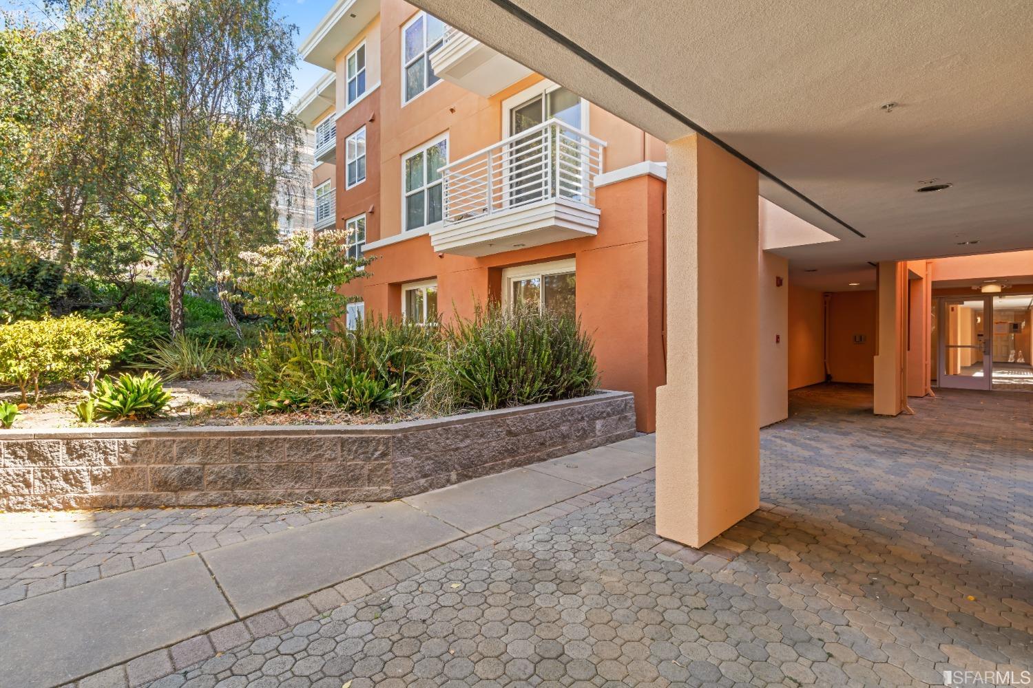 401 Crescent Court # 4101