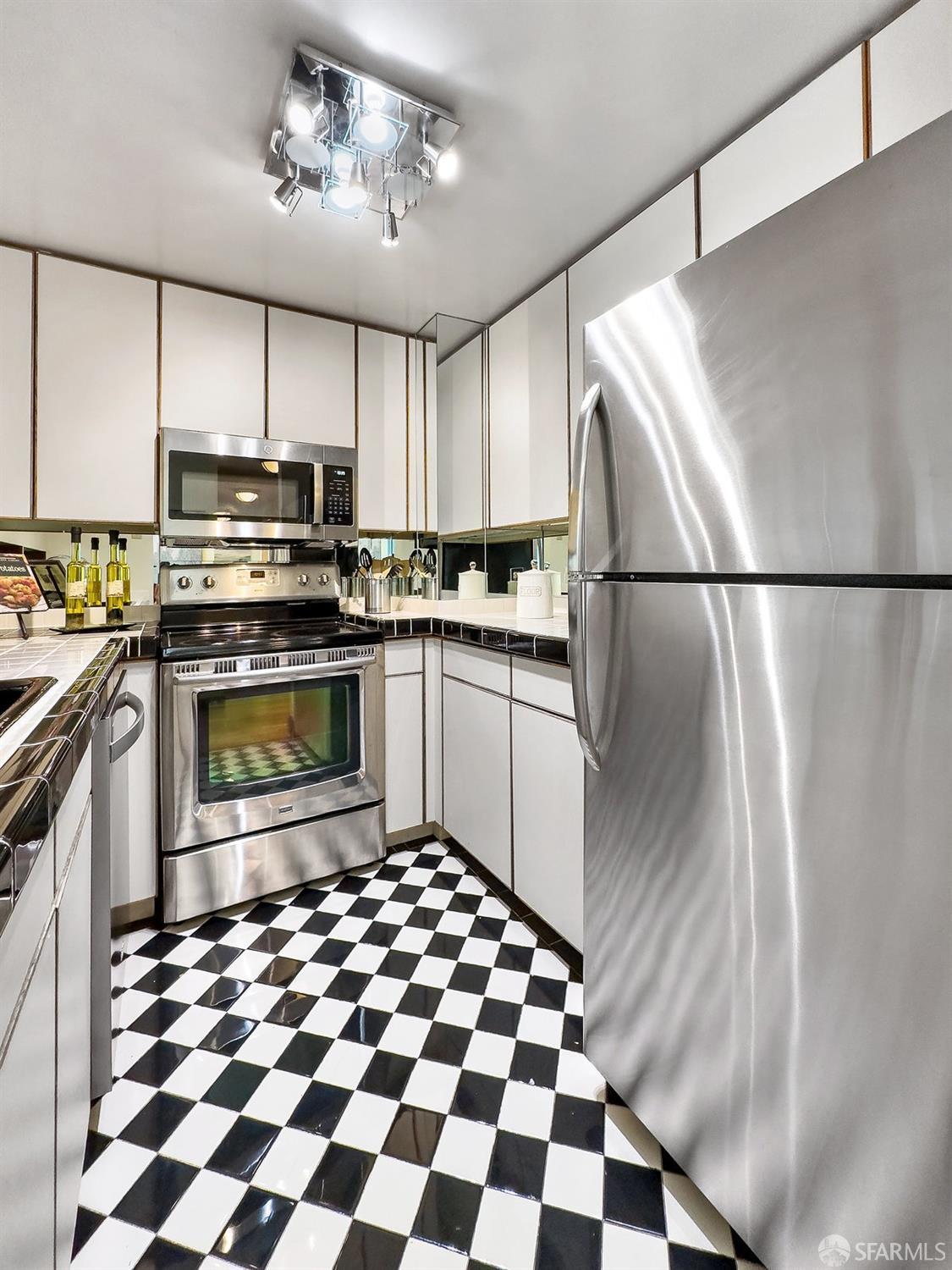 601 Van Ness Avenue # 125