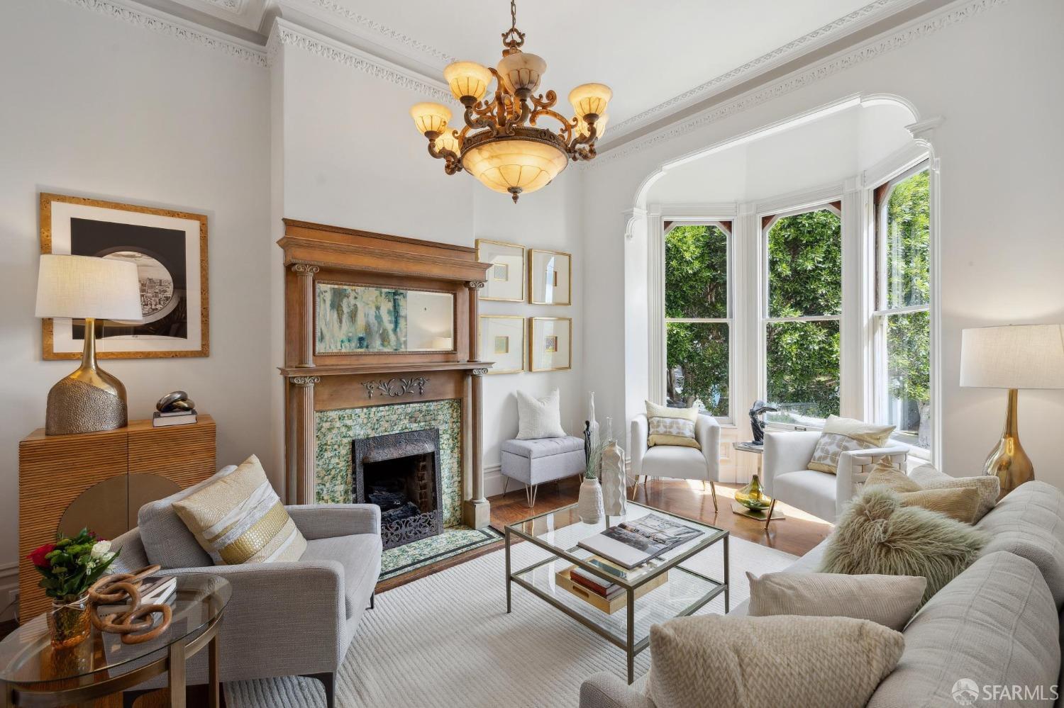 1905 Baker Street