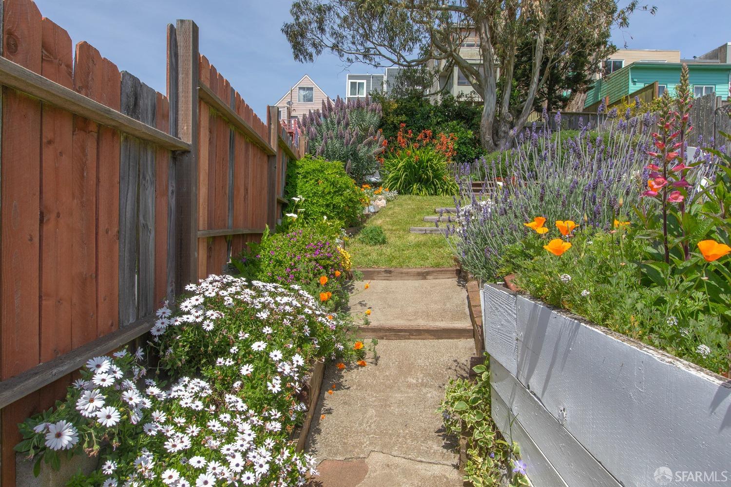 66 Lobos Street