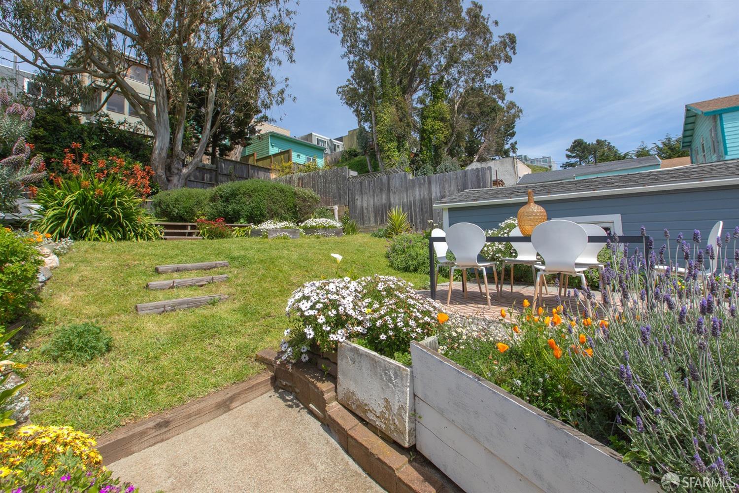 66 Lobos Street