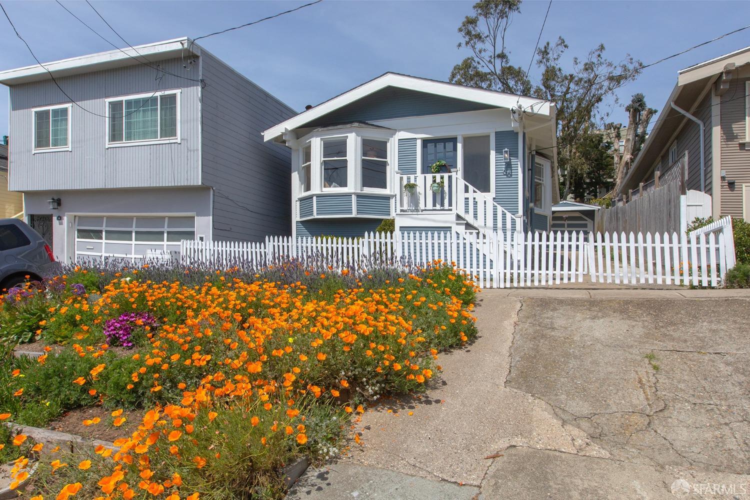 66 Lobos Street