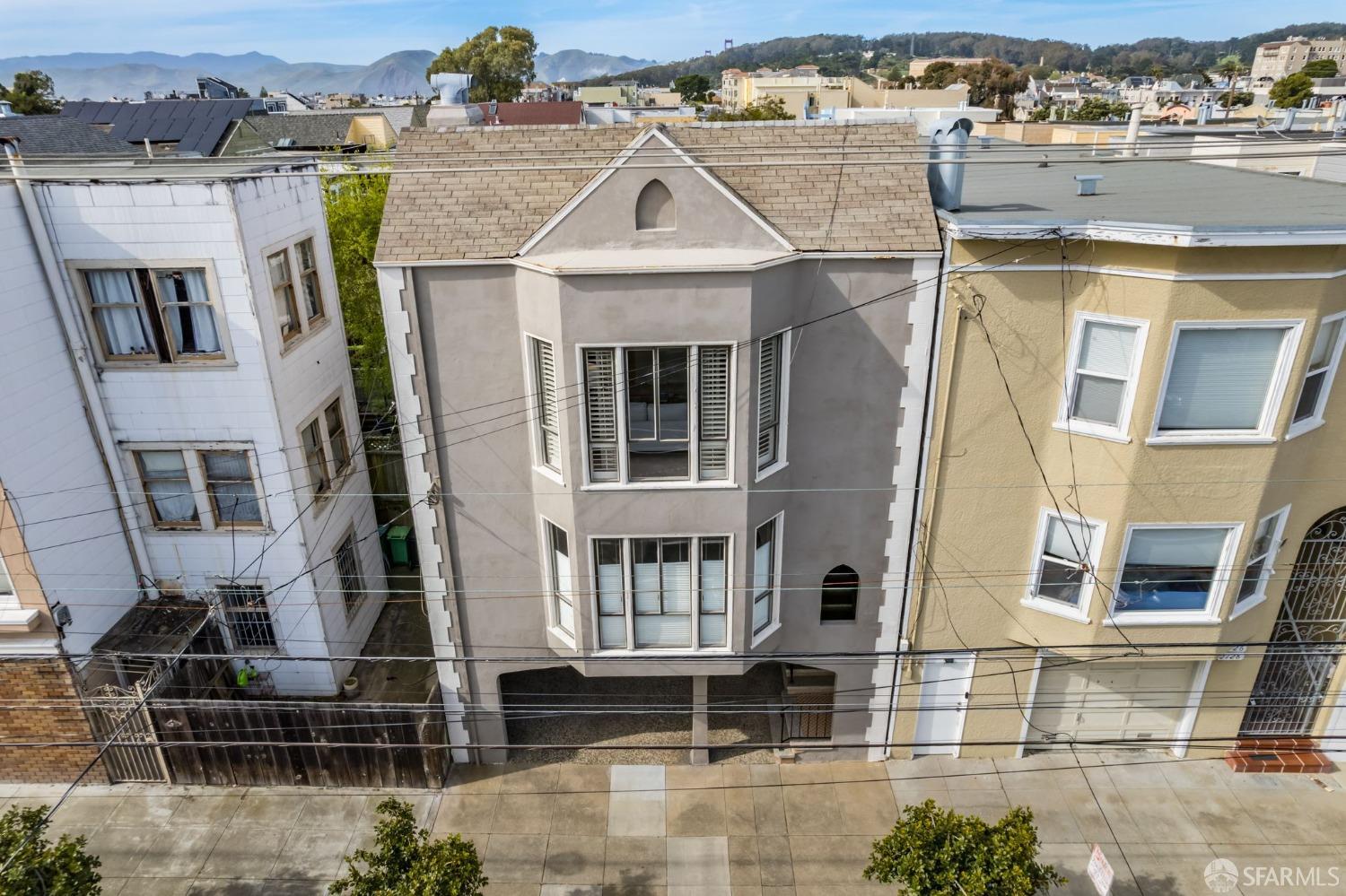 2734 Anza Street