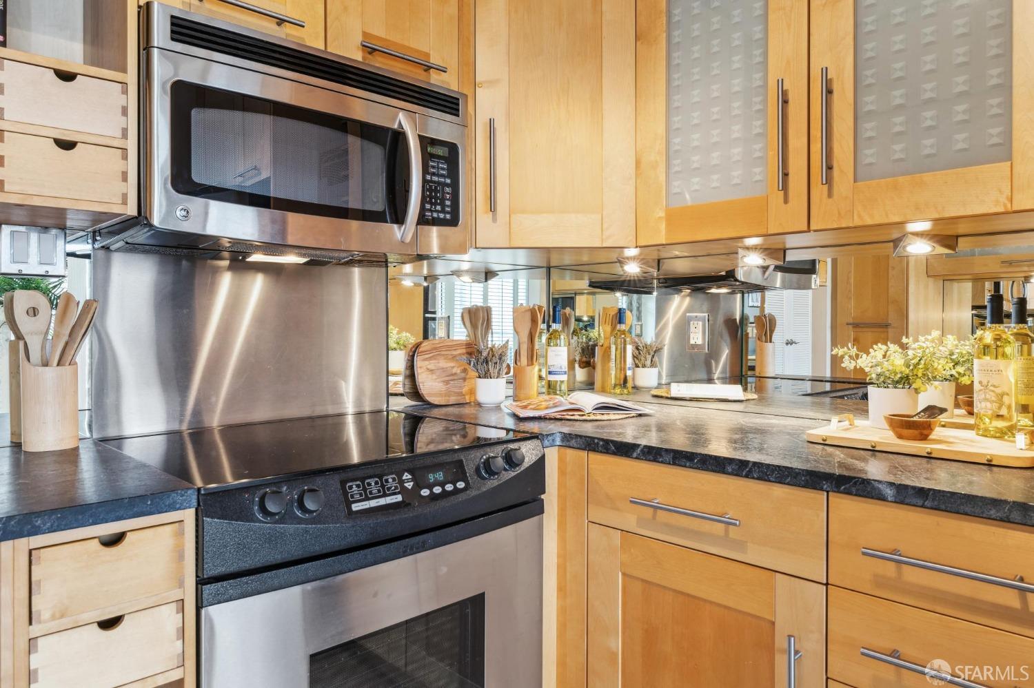 2200 Pacific Avenue # 10E