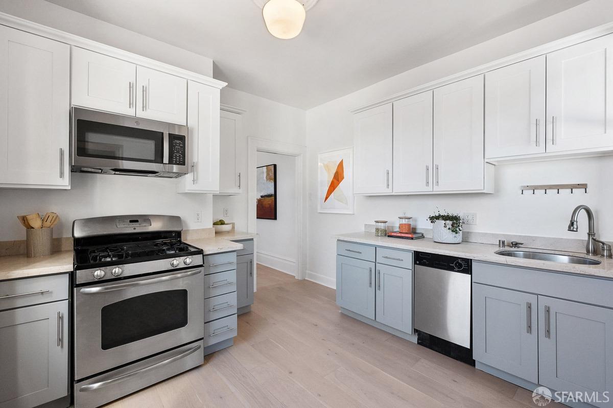 3230 16th Street Unit: E
