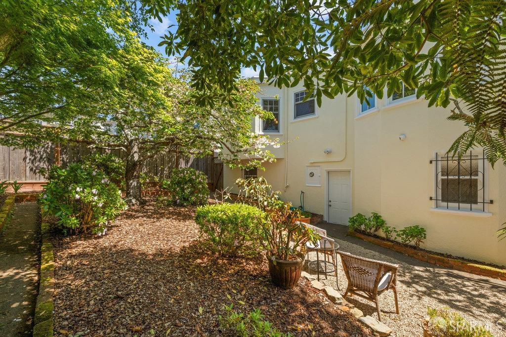 265 Valdez Avenue