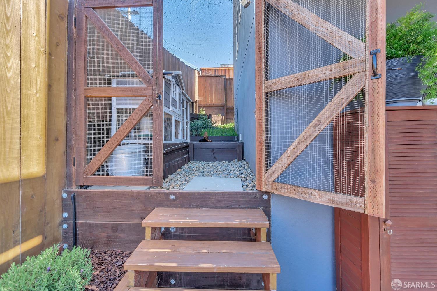 398 Campbell Avenue