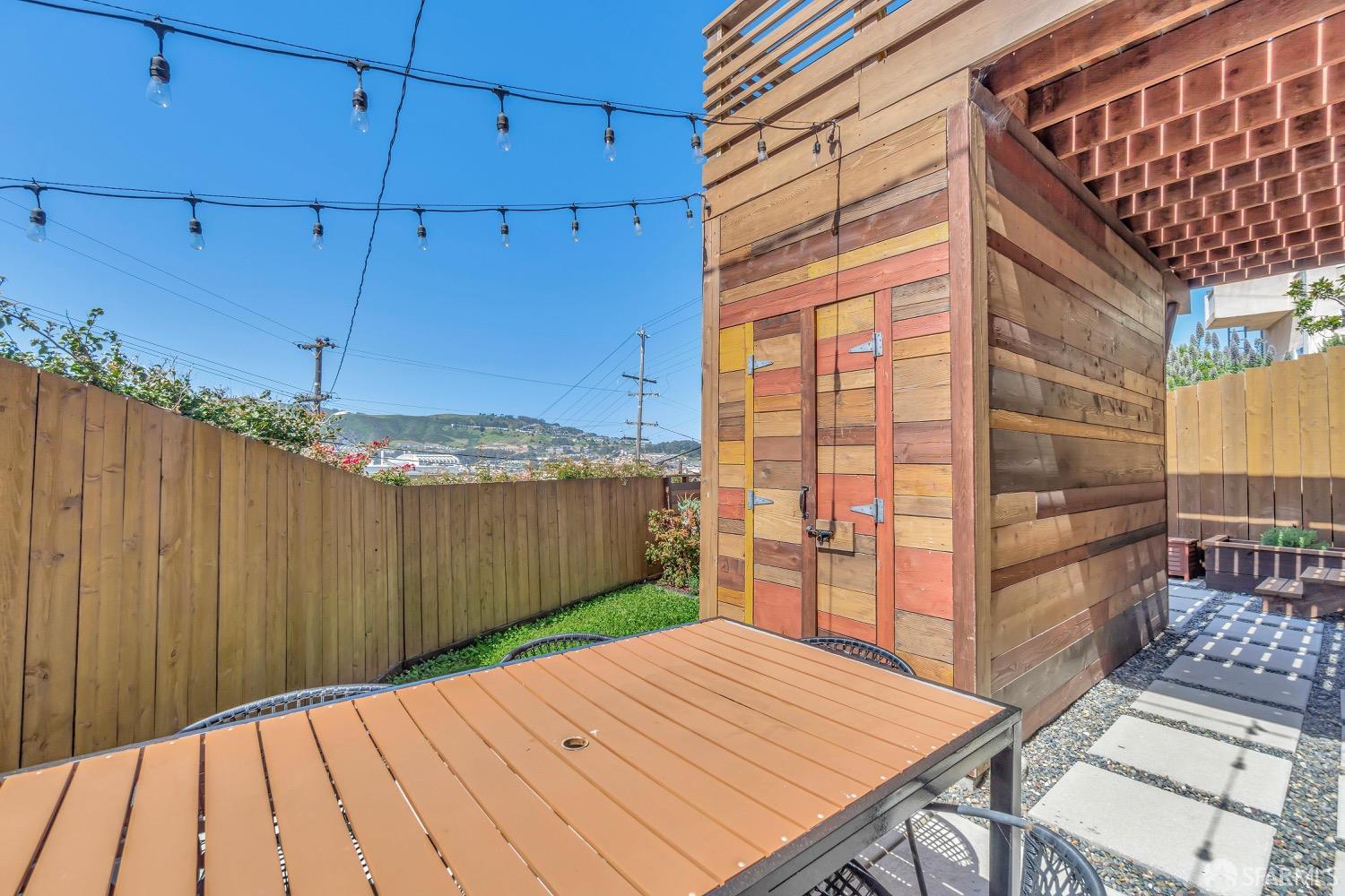 398 Campbell Avenue