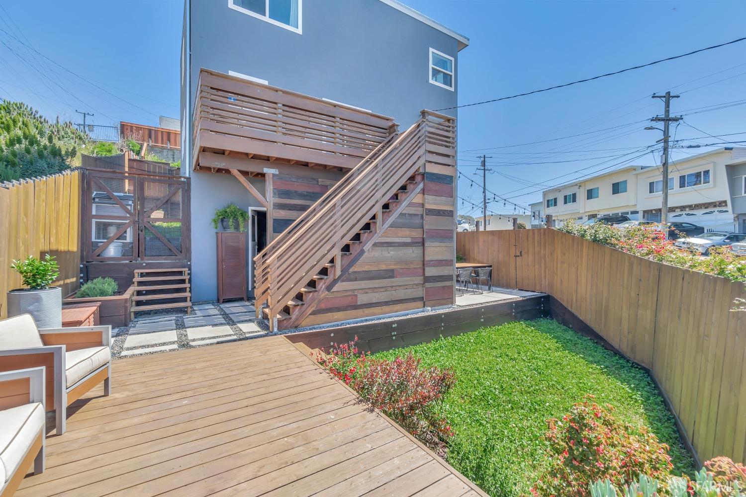 398 Campbell Avenue
