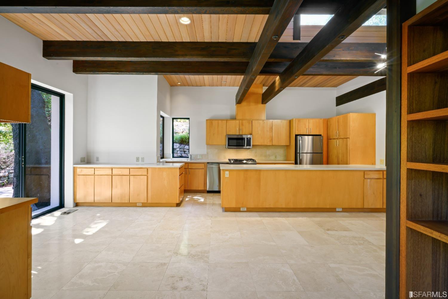 1350 Grand View Drive