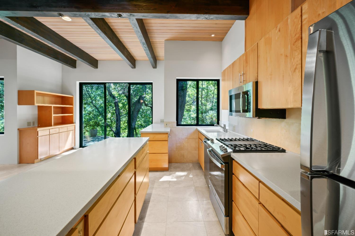 1350 Grand View Drive