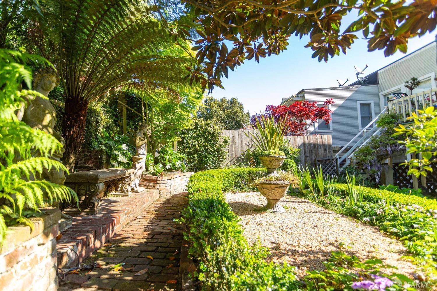 67 Divisadero Street