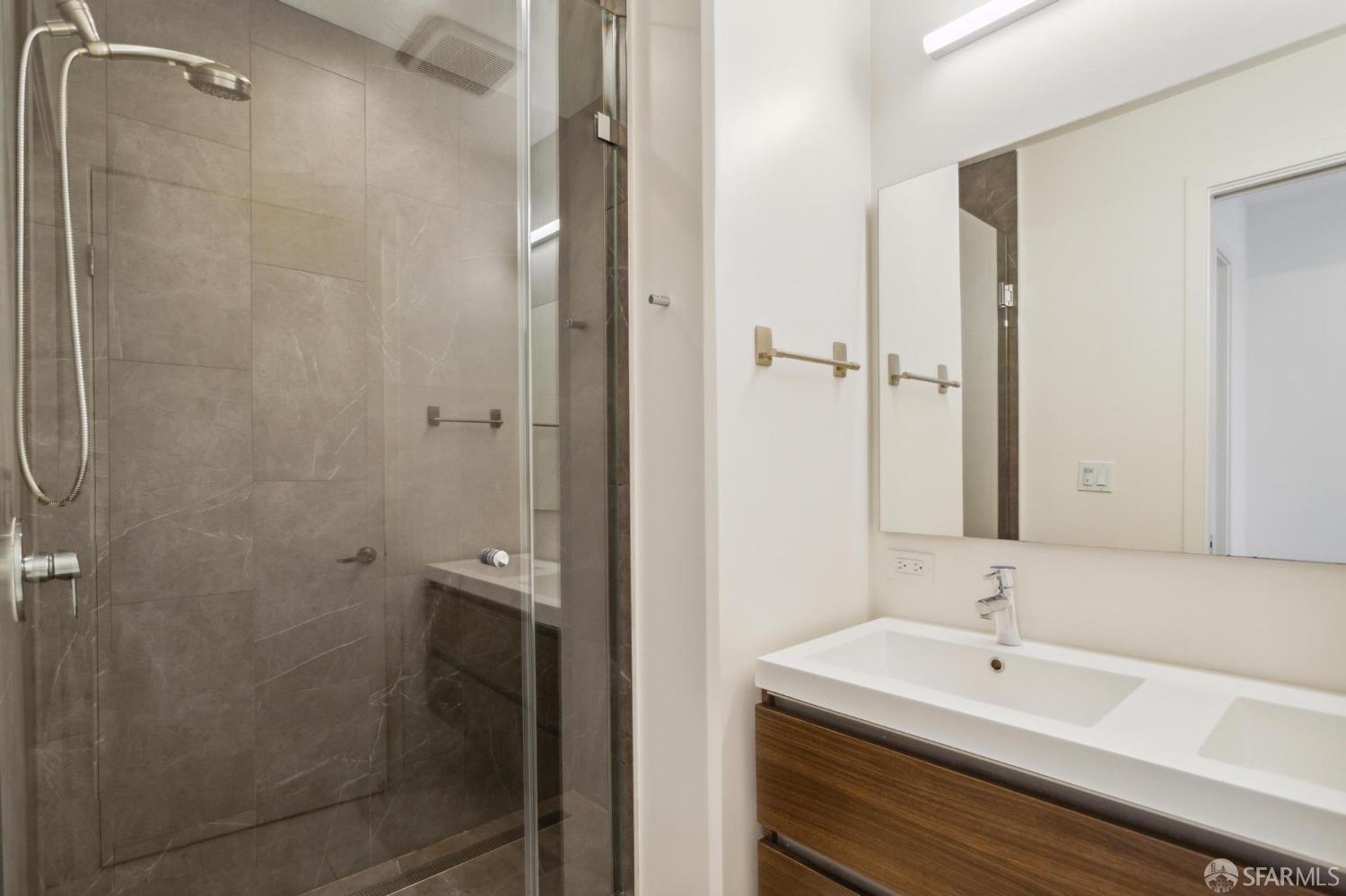 1433 Bush Street # 301
