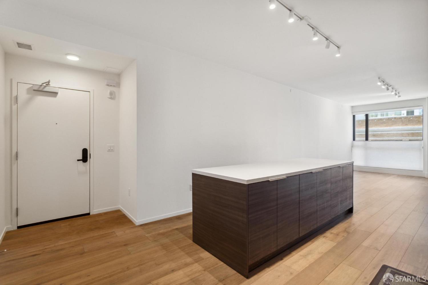 1433 Bush Street # 301