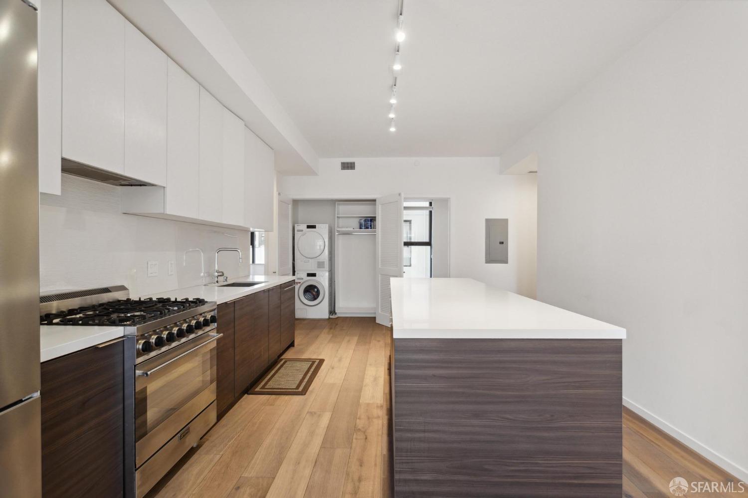 1433 Bush Street # 301