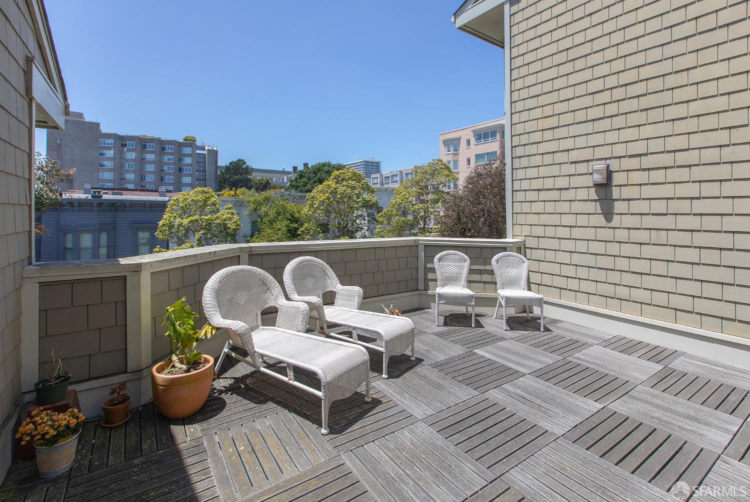 1700 Gough Street # 210