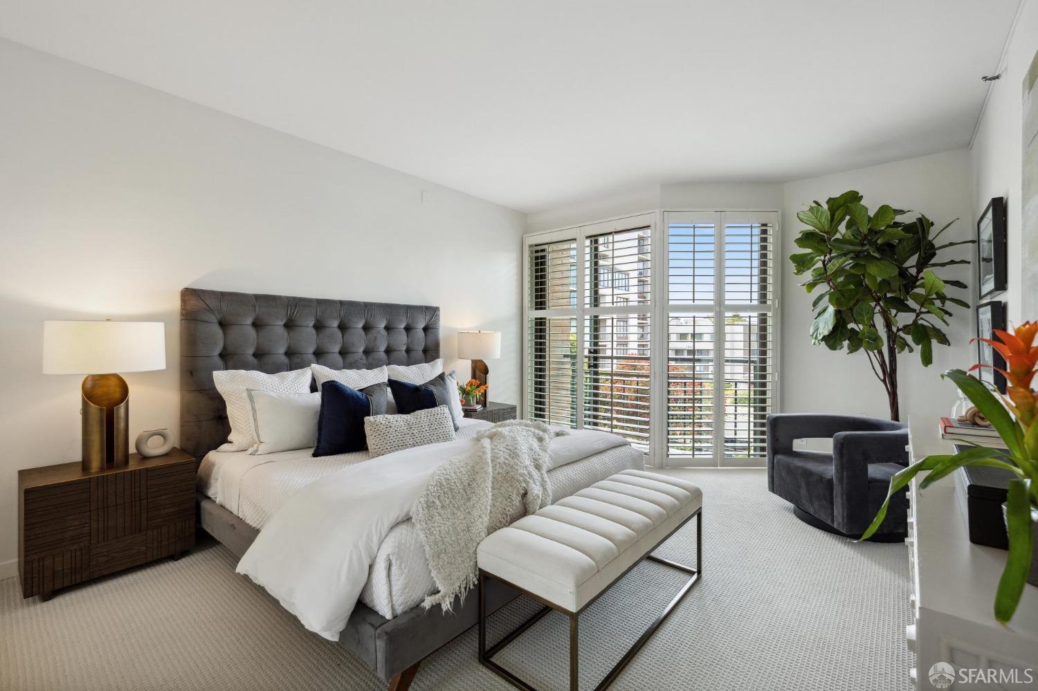 101 Lombard # 103E