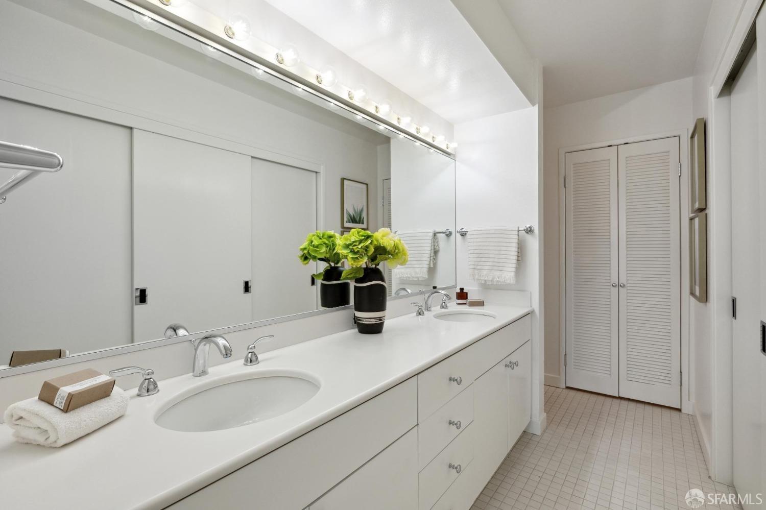 101 Lombard # 103E