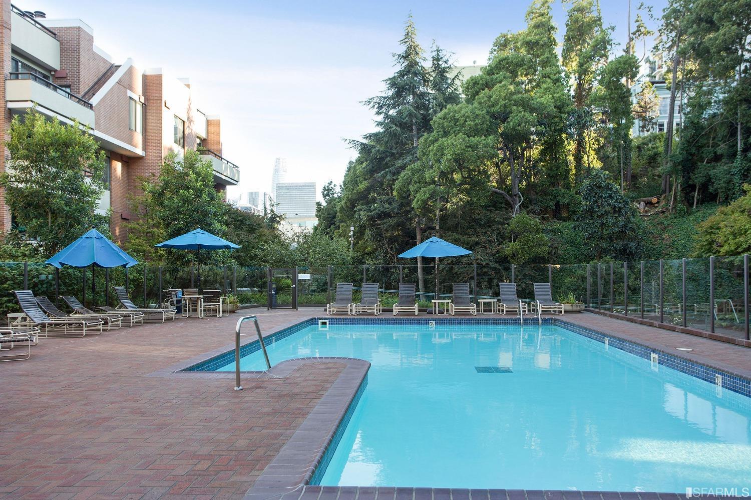 101 Lombard # 103E